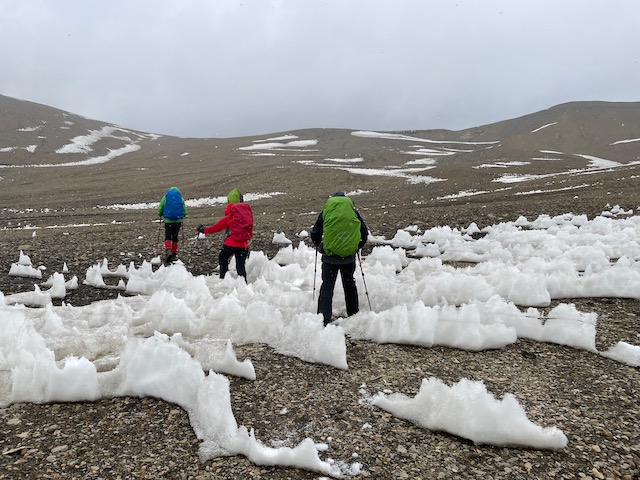 Heading towards the French Col