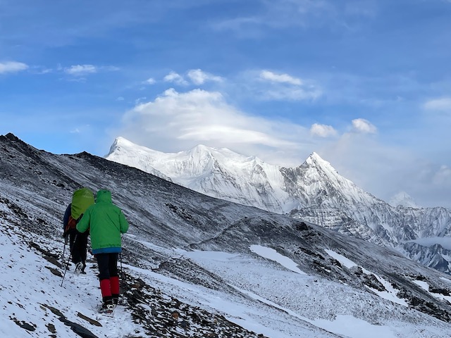 Trekking along Dhampus Pass