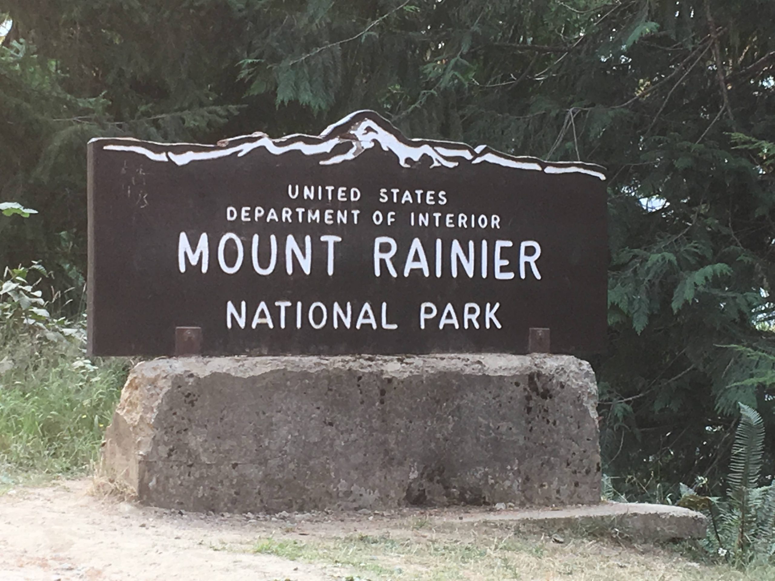 Mt Rainier park entrance