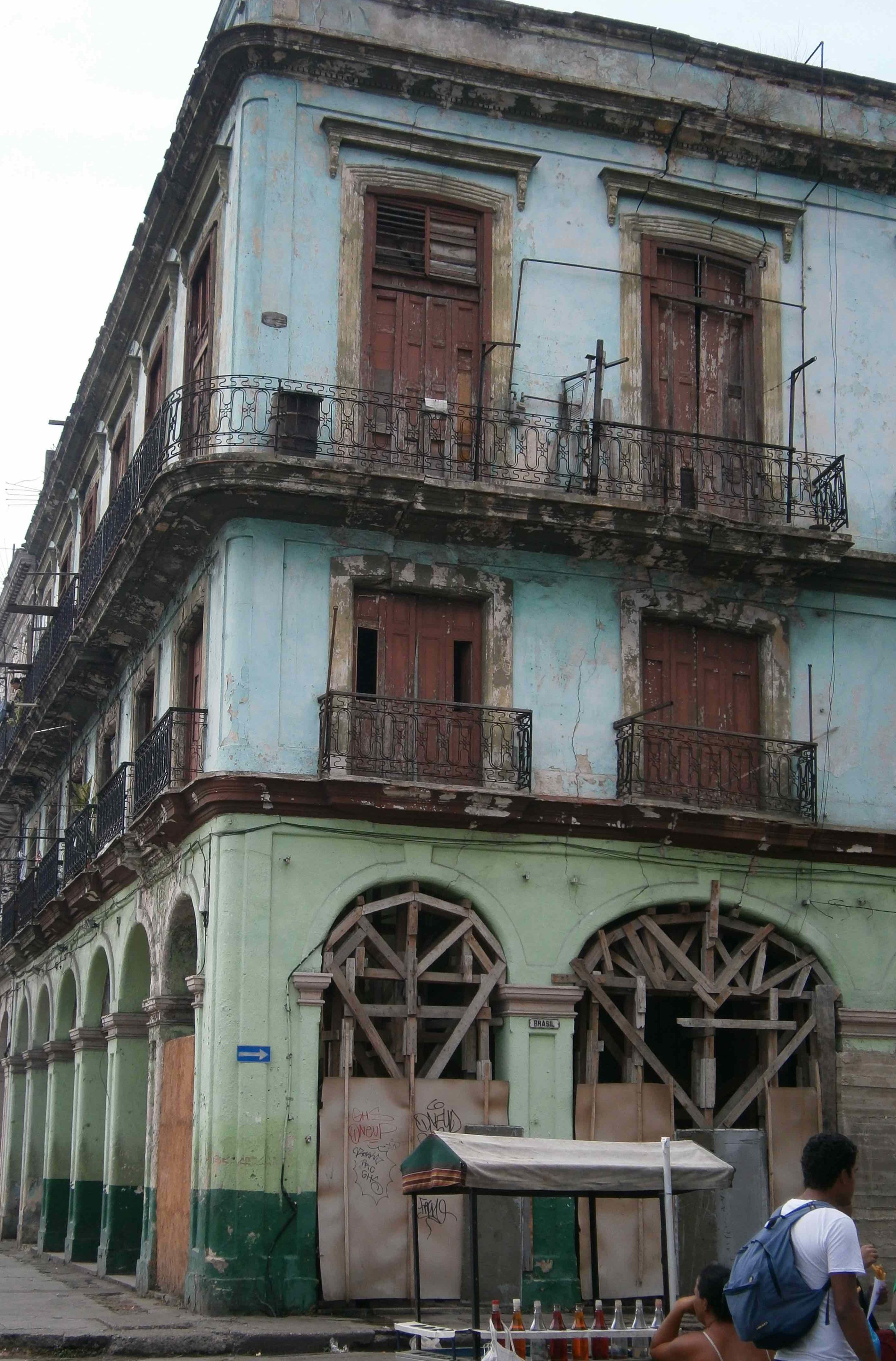 Havana building